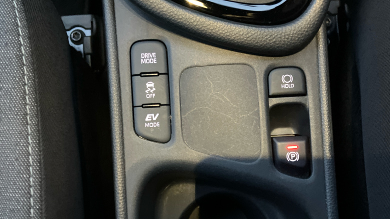 Toyota Yaris 1.5 Hybrid Design 5dr CVT Hybrid Hatchback